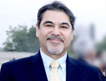  IBA's former ED Dr. Farrukh Iqbal gives lecture to students
